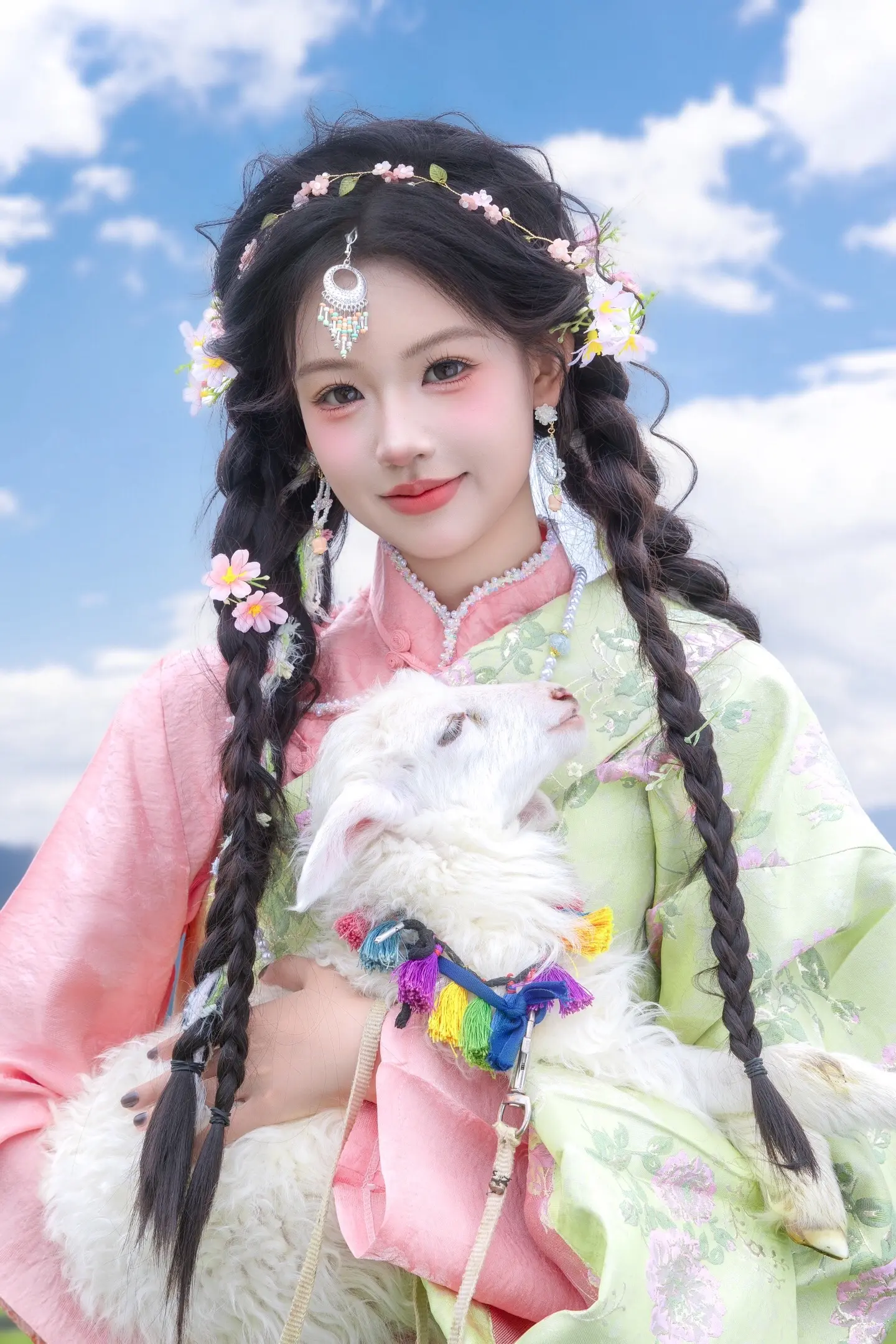 “山不来见我 我自去见山”总要去一次香格里拉吧，做一日超美的小卓玛！