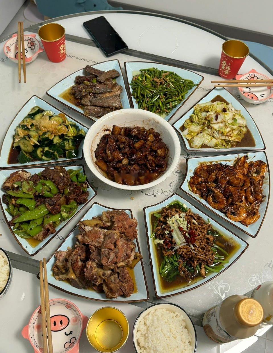 今晚第一次去男朋友家吃饭，阿姨做的菜，真的太合我的胃口了！本来说好的年底结婚，彩