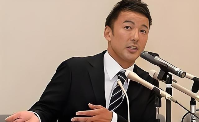 日本国会现场突发震撼一幕，彻底打破了右翼政客们的嚣张气焰！平日里动辄叫嚣 “对华