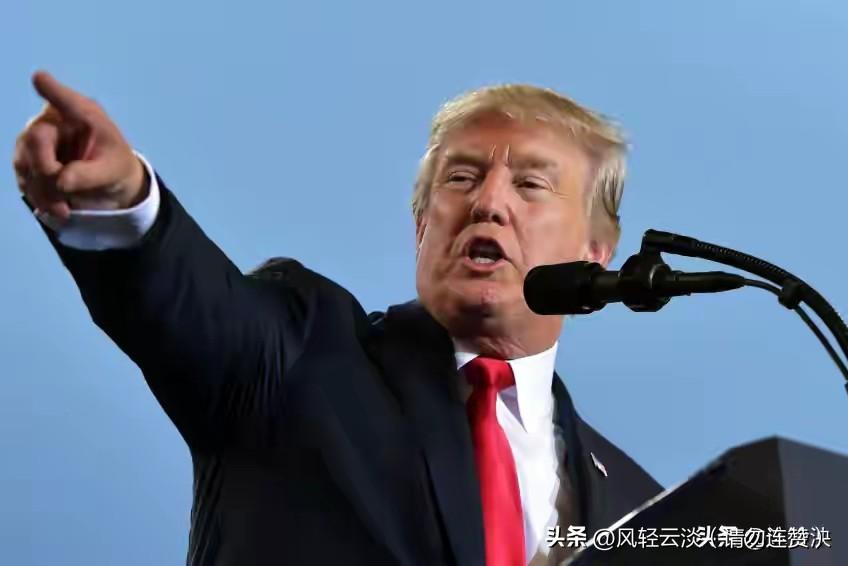 以商业大亨之姿杀进美国政坛，凭一句“美国优先”搅动风云！特朗普的政治生涯，从来都