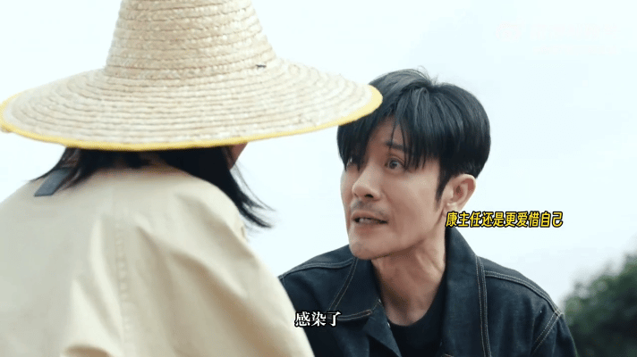 头一回在律政剧看见割麦子 程风回家收麦子带队友，这波操作太真实了！就是苦了康主任