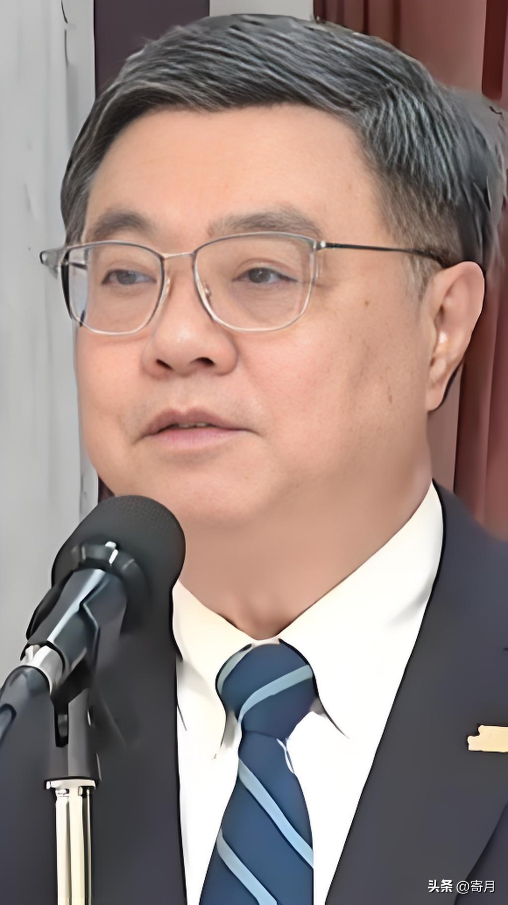 台湾地区行政管理机构负责人卓荣泰今天上午对国民党主席郑丽文访问大陆一事发表强硬言