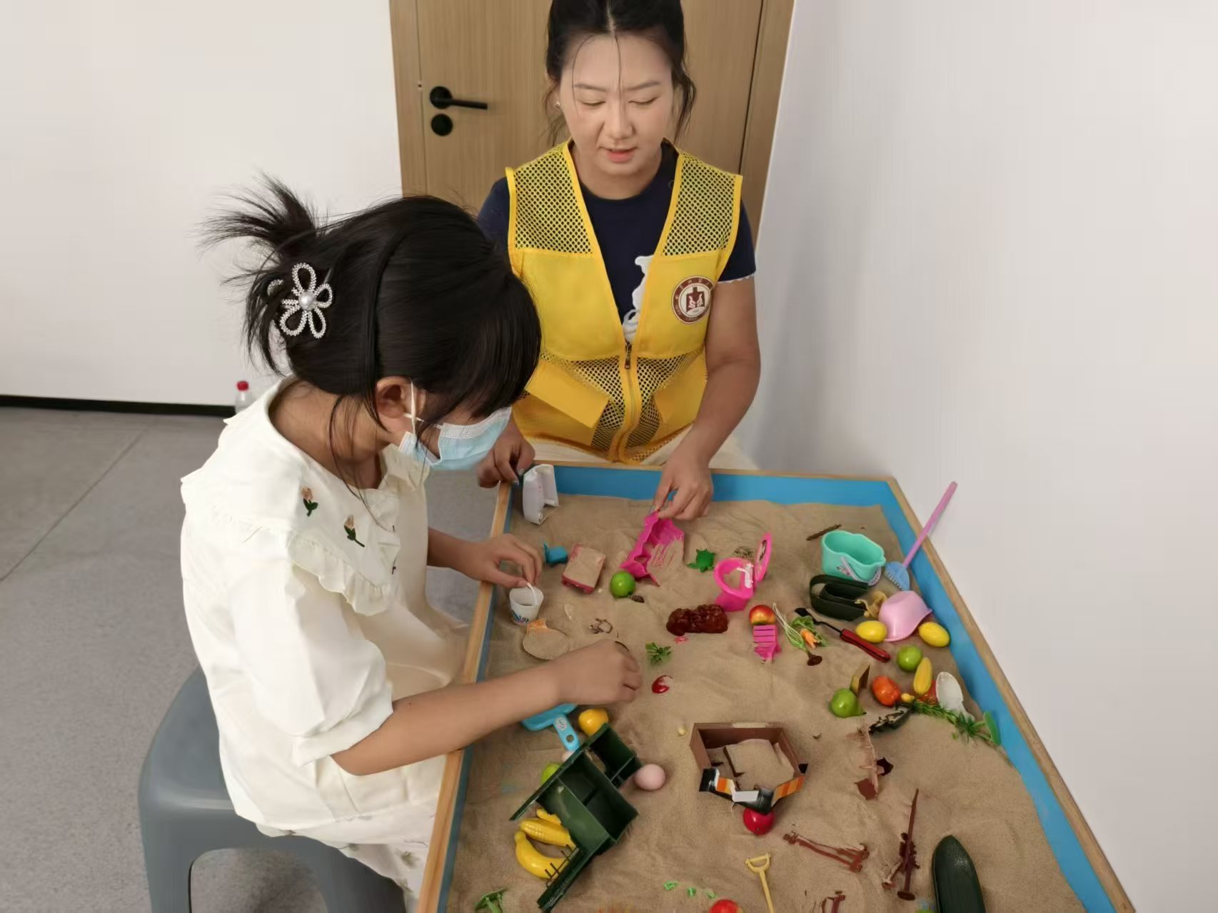 秦岭笑谈[超话]【助力困境儿童向上发展】七月伊始，曲阜师范大学煌·筑梦乡村振兴促