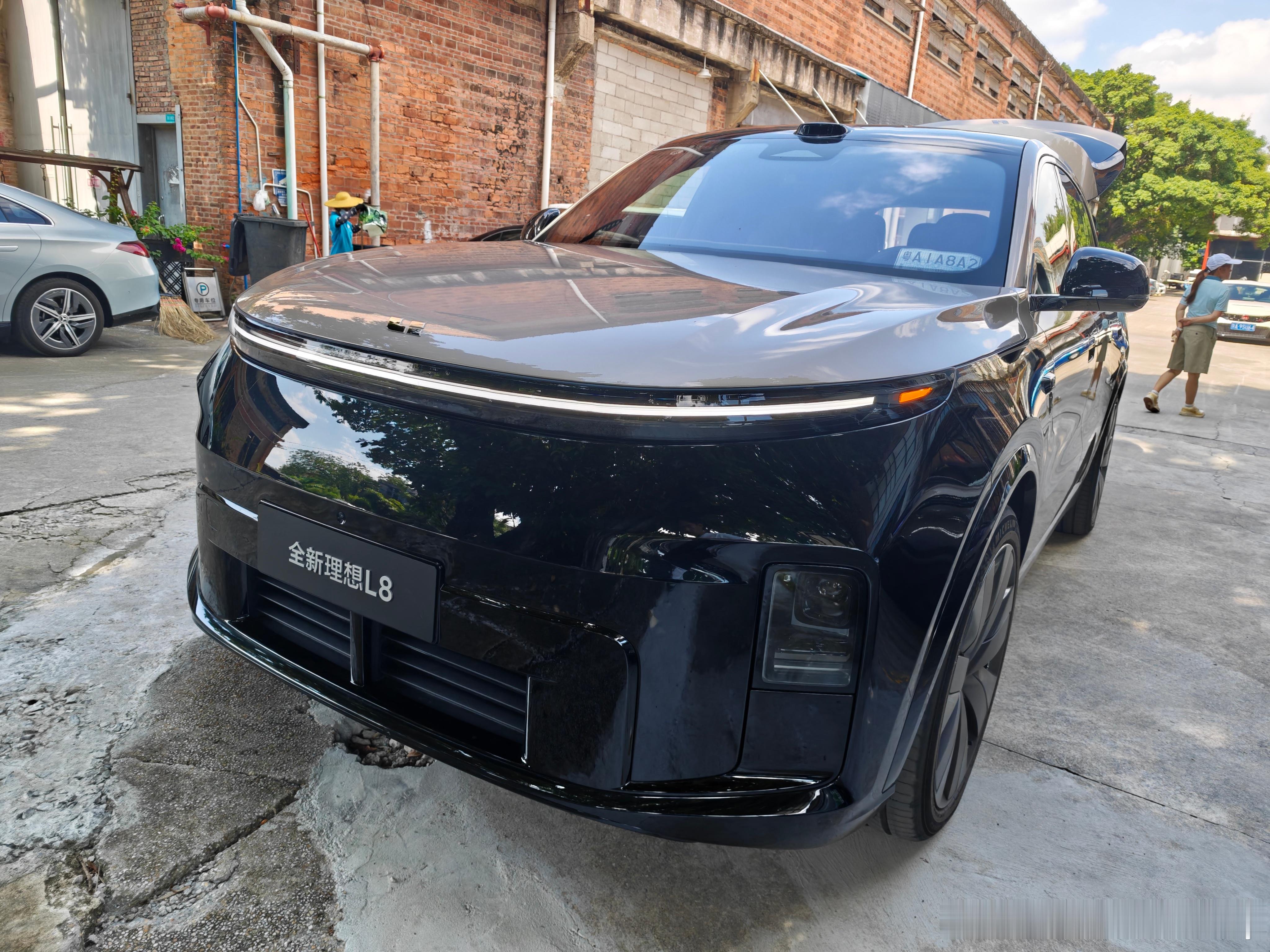 L8 Livis 可能是我第二喜欢开的SUV(第一是电卡宴Turbo)没错，日常