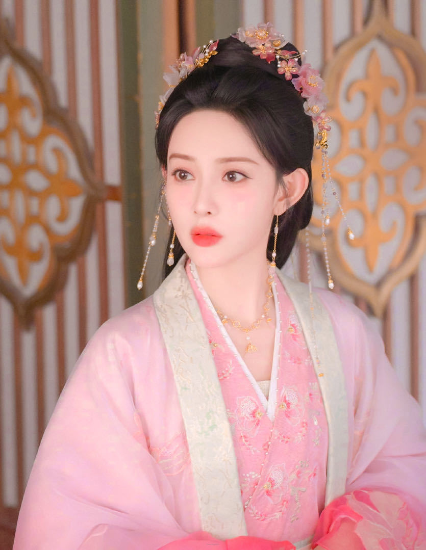 孟子义姜桃花狐系美人 救命！孟子义把姜桃花演活了！看似柔弱小白花，实则腹黑小狐狸