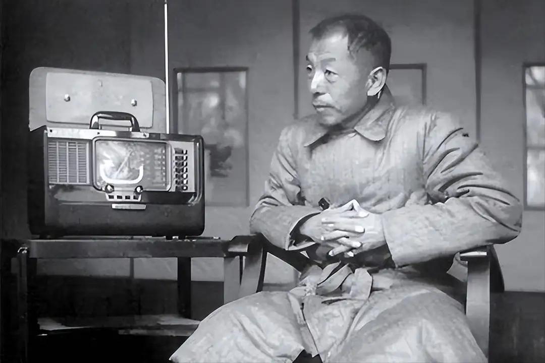 1931年9月8日，日本关东军炸毁南满铁路柳条湖段，其诬陷是中国军队所为，随即炮