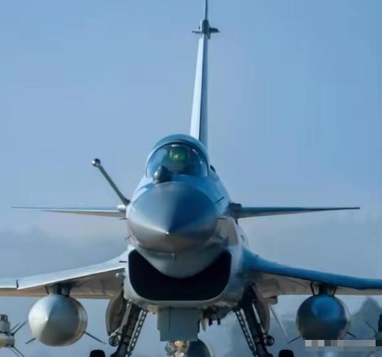 埃及不买了，印尼不买了，泰国也不买了，可那边歼-10CE在巴基斯坦手里飞得正欢，