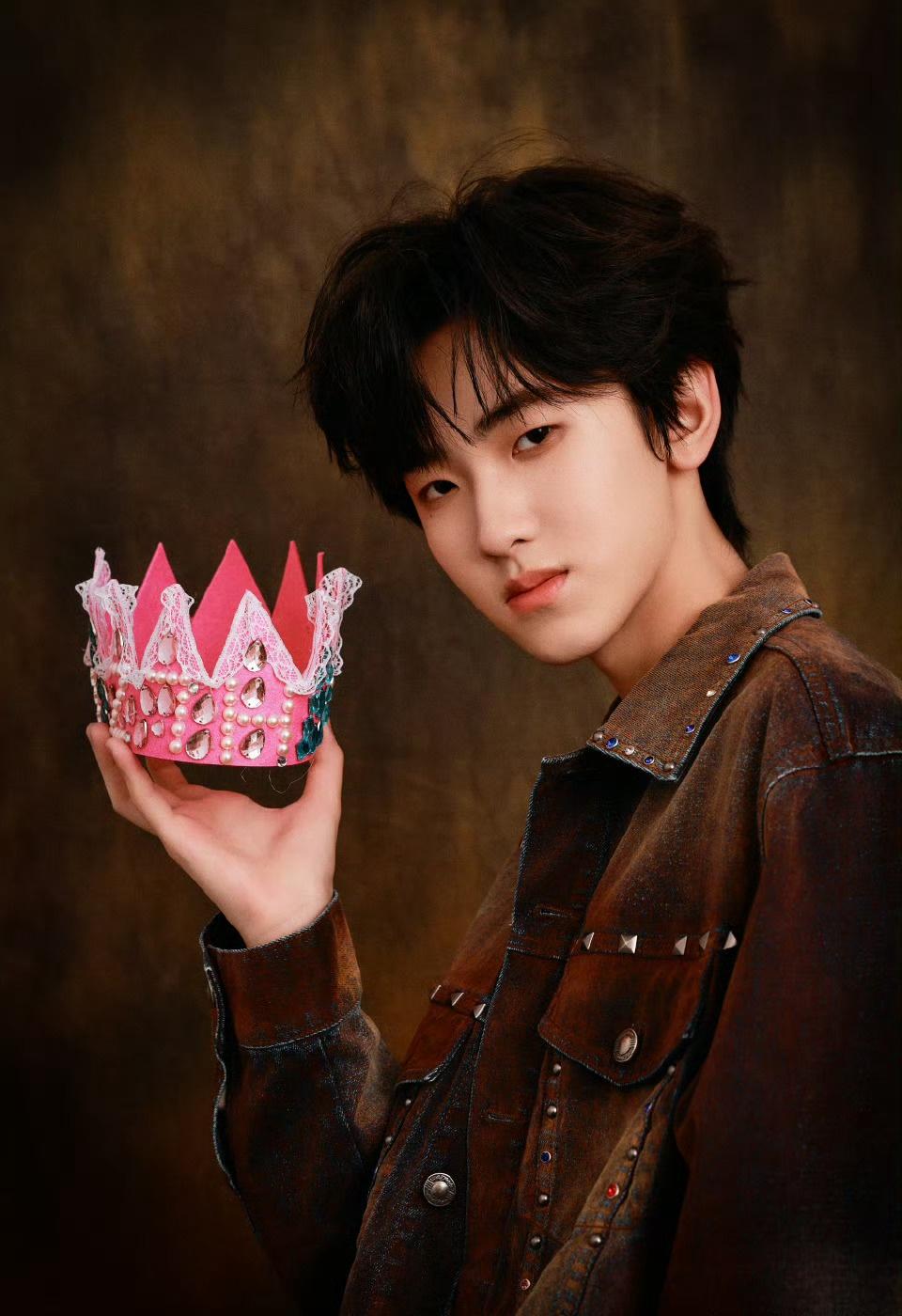 左奇函  💙左奇函 四代第一鼓手左奇函 四代第一rap担左奇函 四代唯一甜酷a