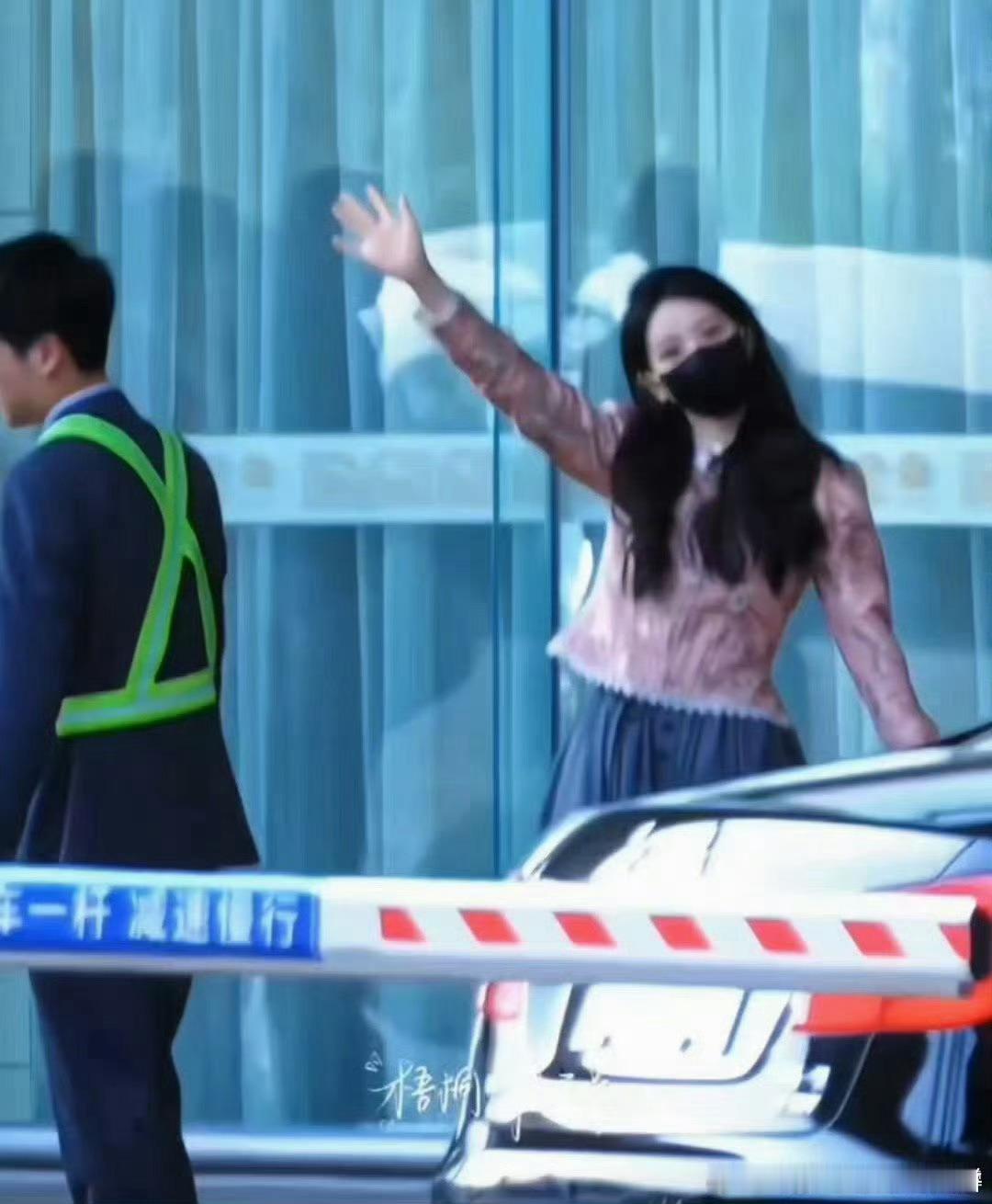 逐玉庆功宴恭喜一番大爆剧女主田曦薇阿 