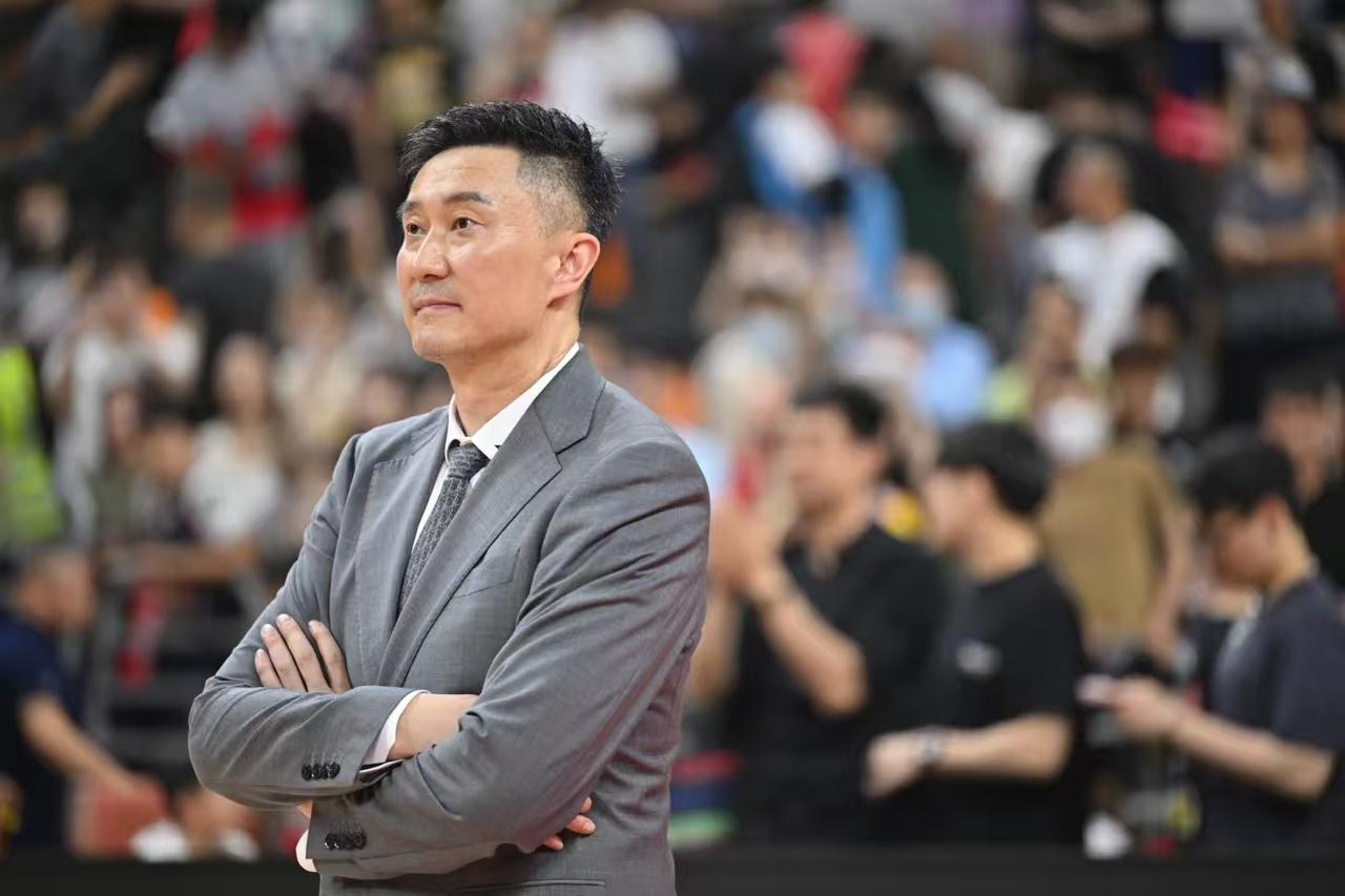 广东八场失利五个是主场，杜锋要想扭转口碑，京沪两战需拿下一场

广东第二阶段3场