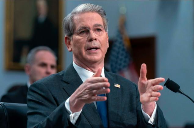 高市早苗获胜后，美国发声！
【综合新闻】2月9日，美国财政部长贝森特就日本众议院