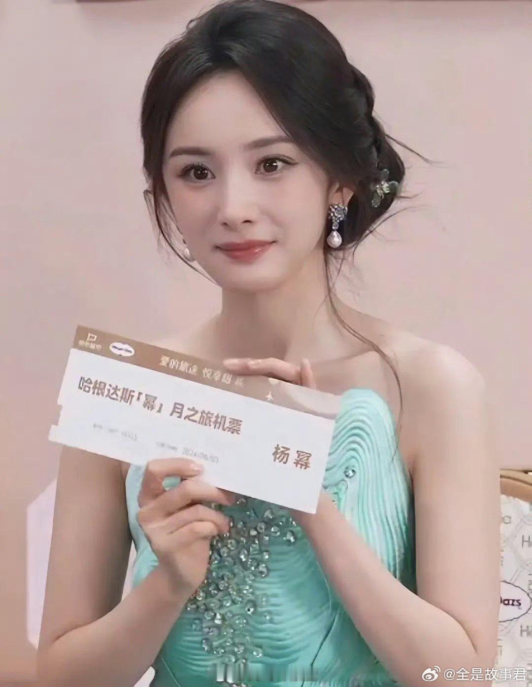 杨幂那么有钱，当年为什么没有要女儿小糯米的抚养权？ ​ ​​​