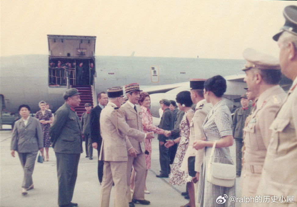 1976年6月14日以法军总参谋长Guy Méry梅里上将（1919.10.20