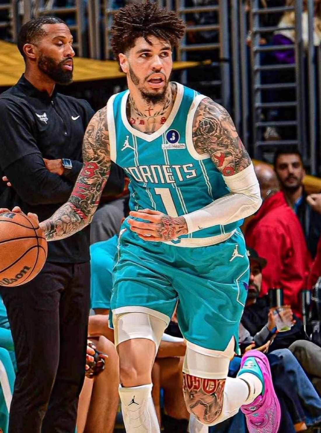 该！黄蜂惨败魔术31分，被淘汰出局。三球回家了，先去给热巴道歉吧。NBA