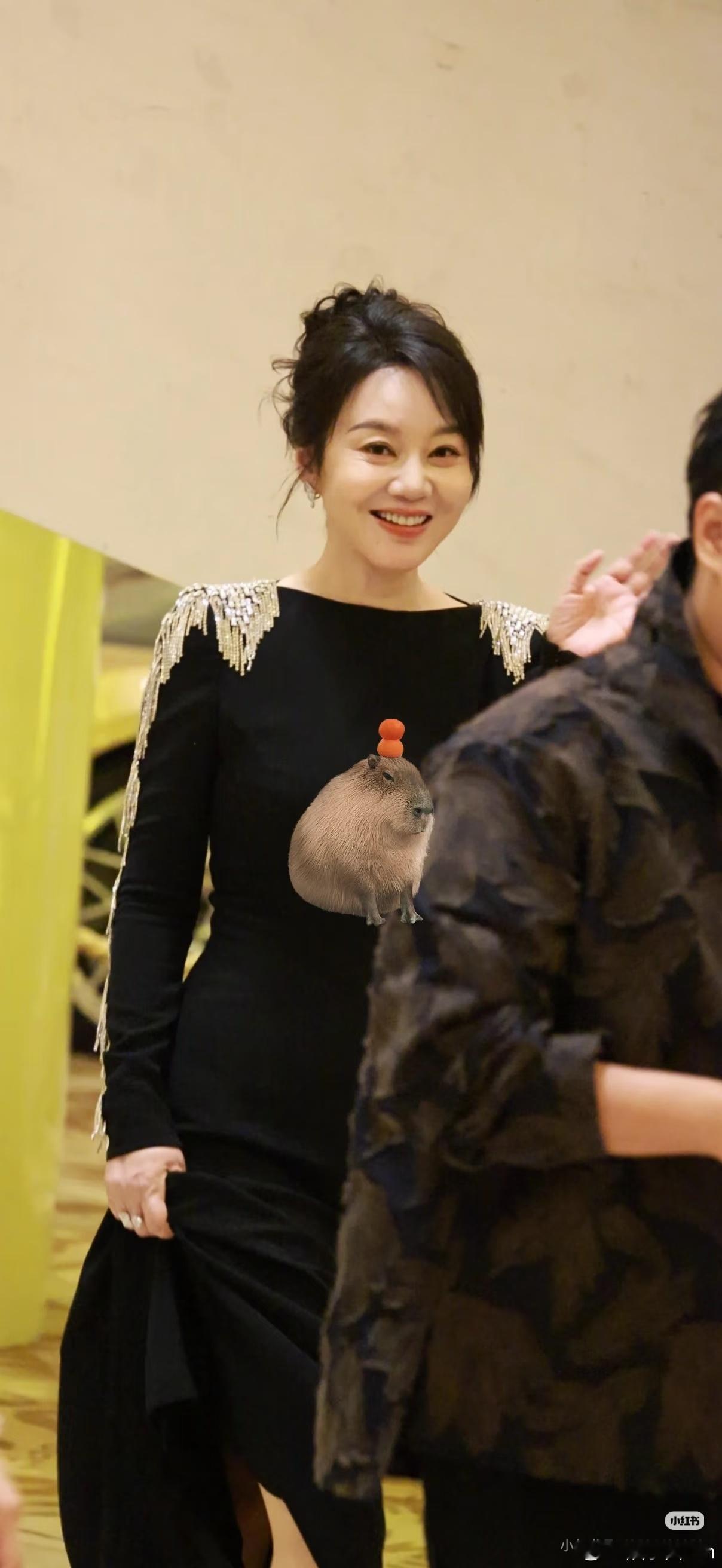 谁像今晚的金鹰视后 ​​​