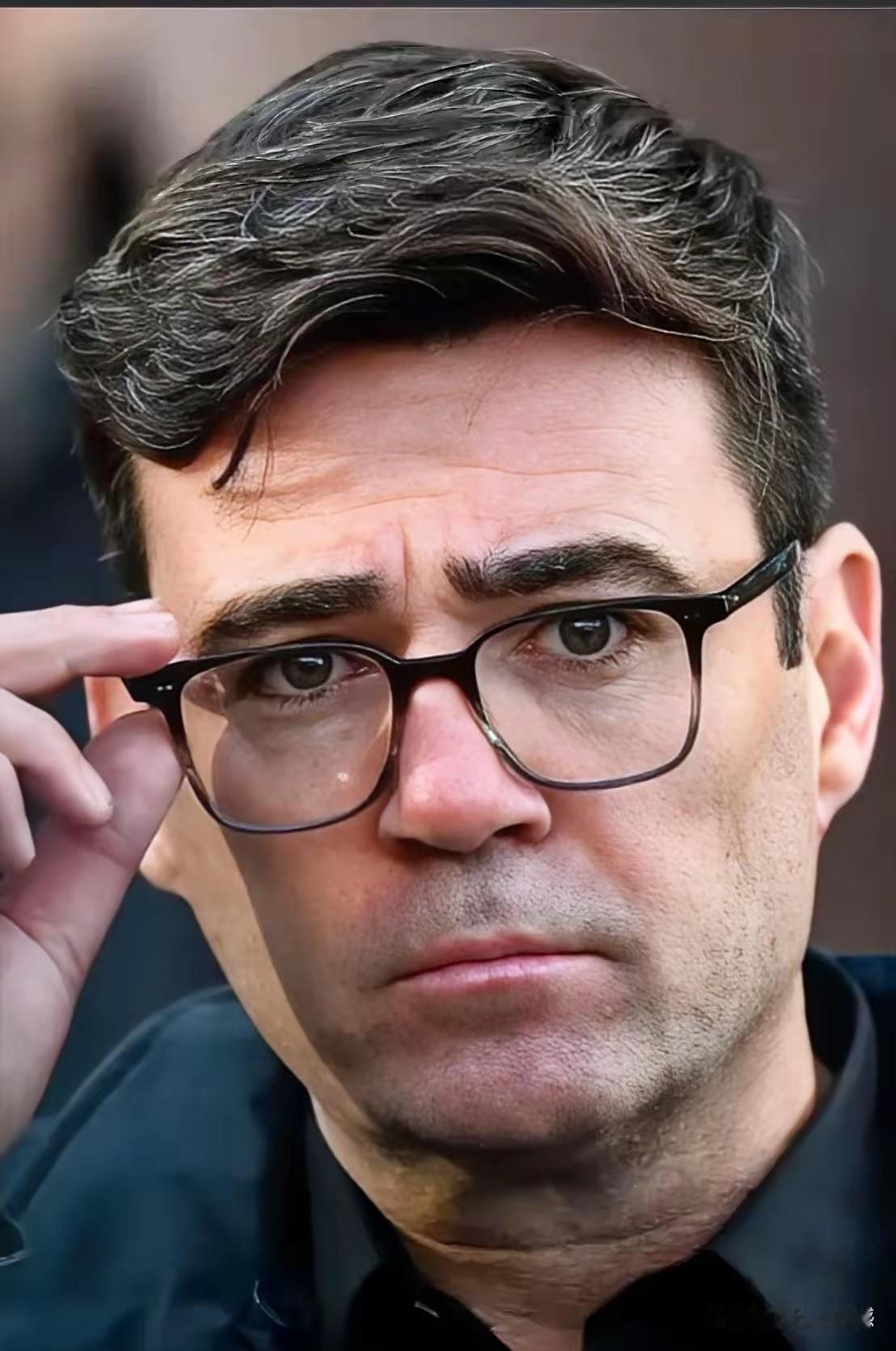 英国十年七换首相，政坛“走马灯”背后，是一个老牌帝国的深层撕裂。当地时间6月22