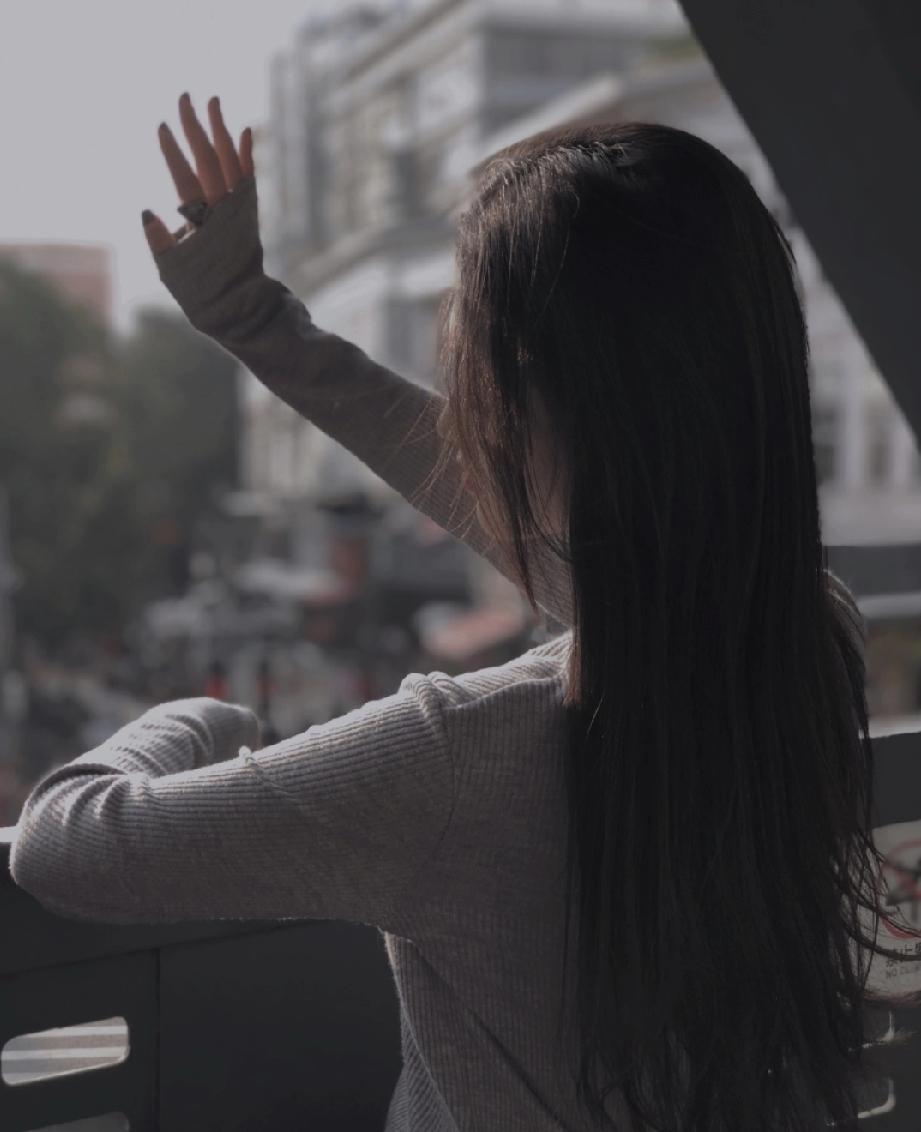 同事的孩子结婚好几年了，但一直没有孩子，老婆性格懦弱但家境很好，岳父母有自己的工