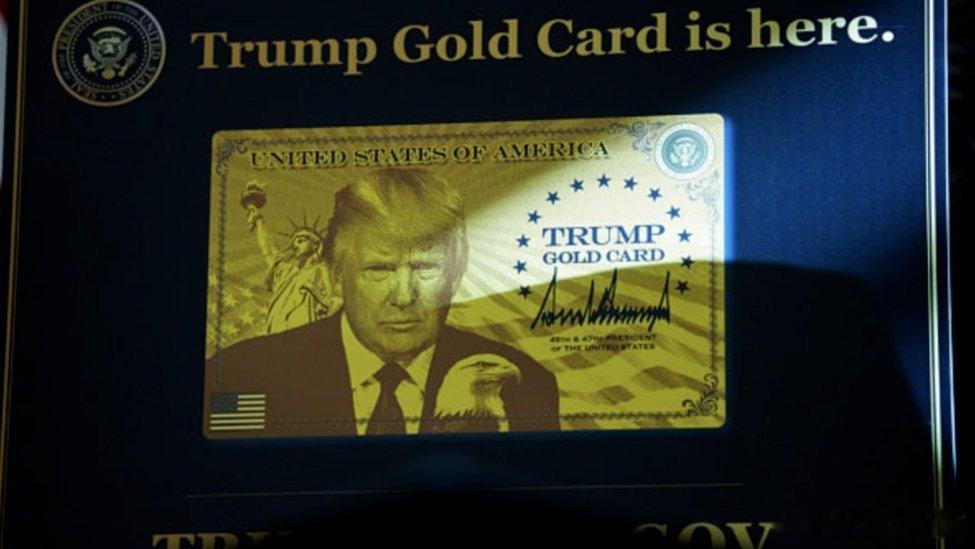 凤凰新闻【特朗普“黄金卡”签证正式接受申请，直降400万美元！】美国总统特朗普当
