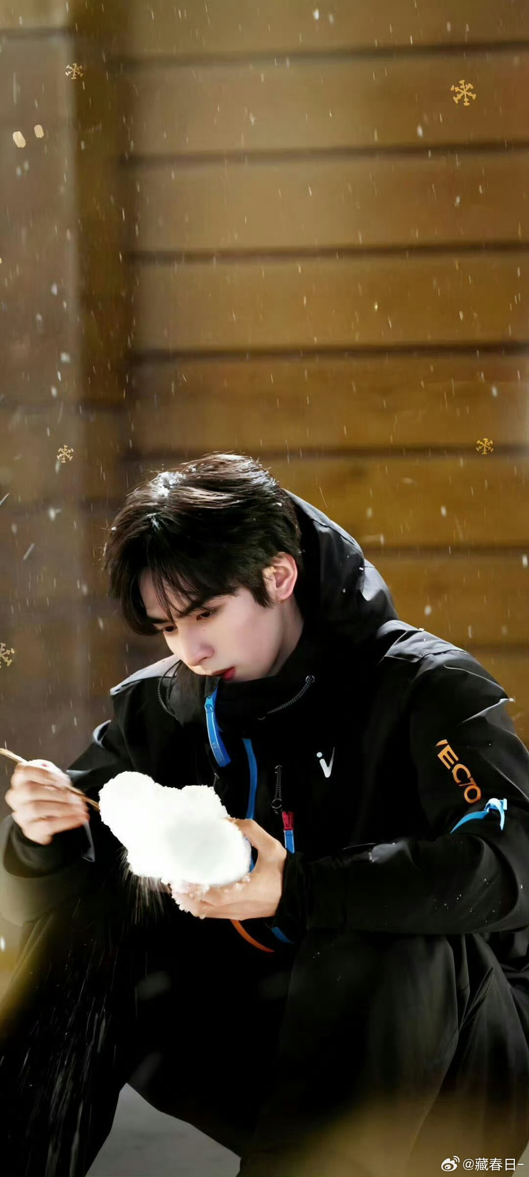 宋威龙误入直播间国内被偶遇不够，国外也要安排上！宋威龙用实际行动证明：偶遇这件事