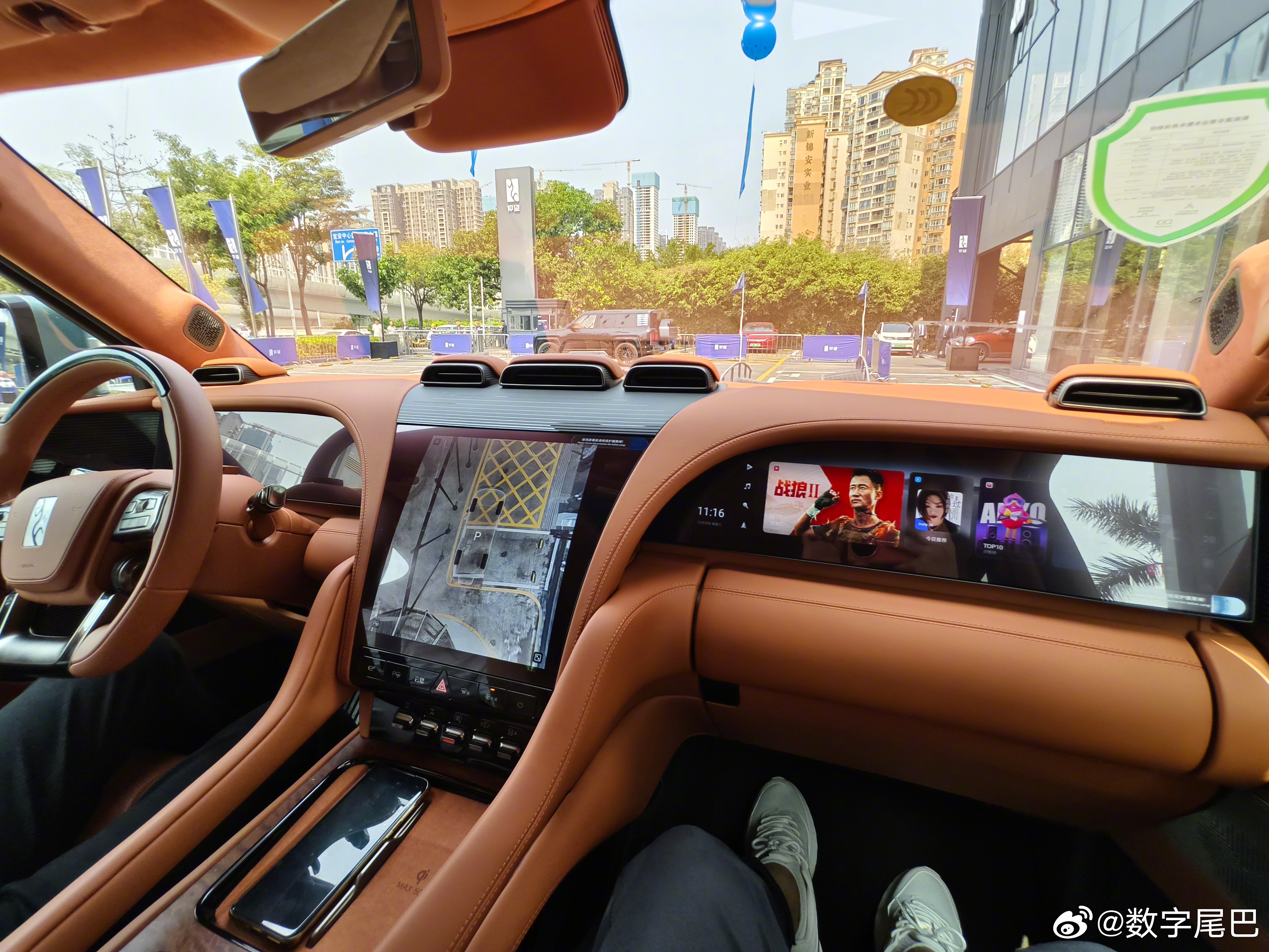 2026 款仰望 U8 新内饰，新车仅需 100.8 万元对比旧款内饰（456）