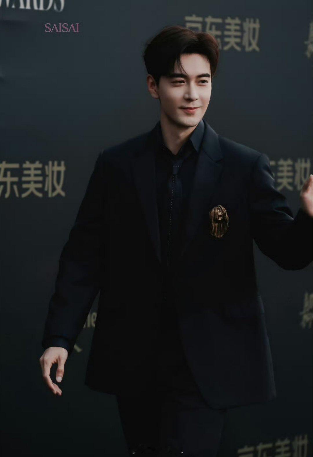 一起来品品陈星旭今日份嘉人活动图，这个活动举办的还挺悄无声息的，都没看到太多顶流