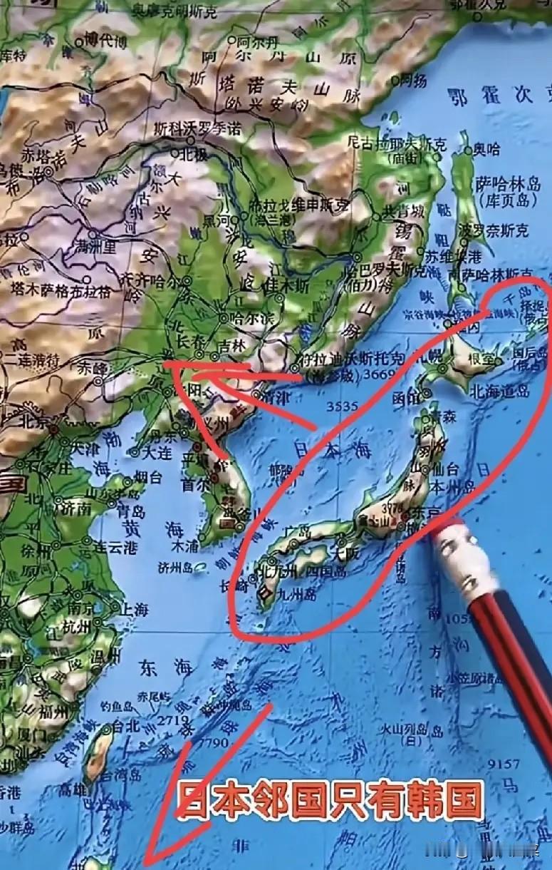 如果日本不老实，我觉得一招儿就可以让它们记住100年！

日本是个岛国，飞机往西