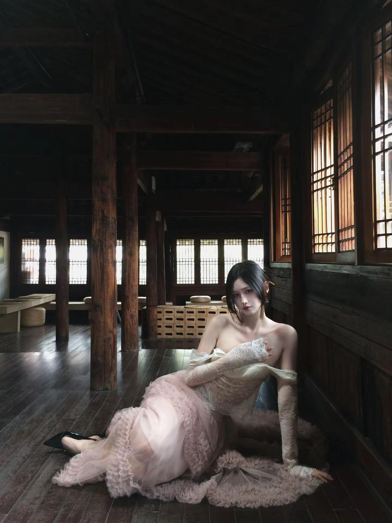 人太冷清像天上星