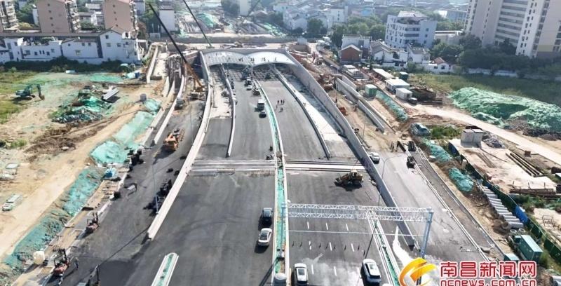 【完工在即！广州路下穿京九铁路隧道预计月底通车】我为南昌感到自豪 秋阳杲杲，机器