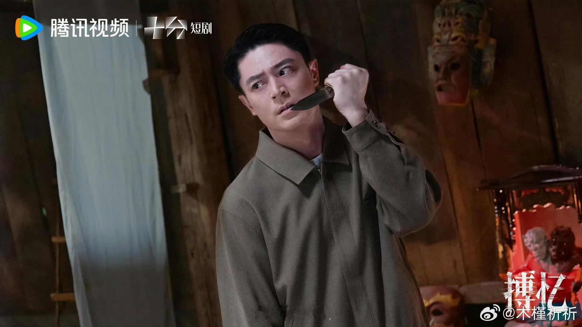霍建华病娇疯批演爽了 《搏忆》里霍建华演得真爽！一正一邪两个角色，尤其是病娇弟弟