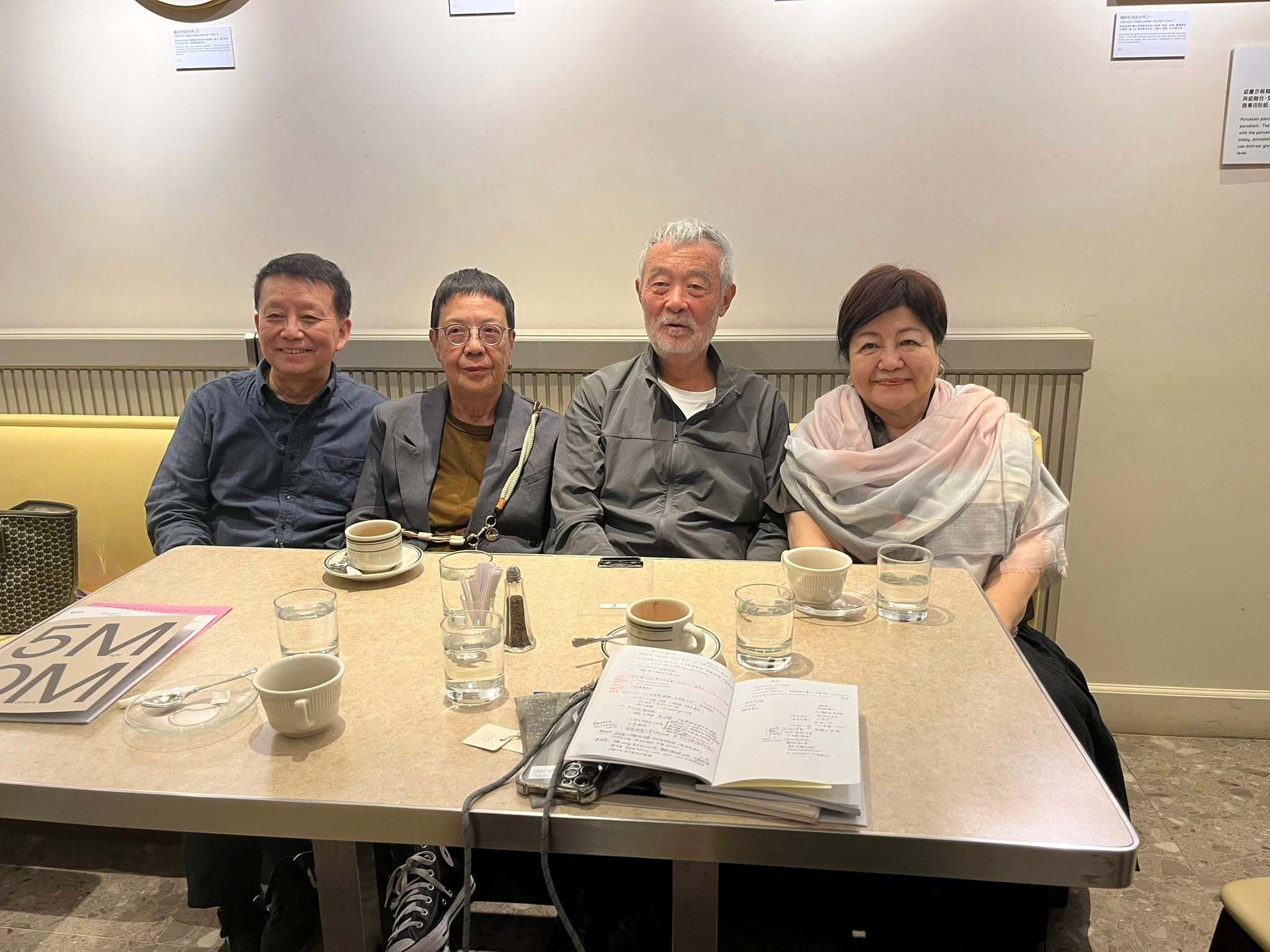 黄建新、许鞍华、田壮壮、焦雄屏。 