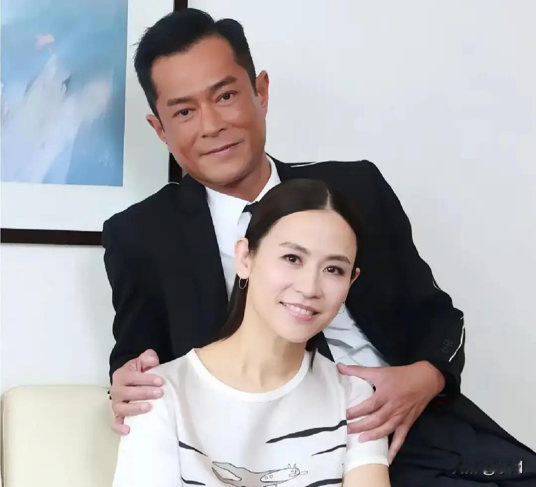 古天乐和宣萱第九次同框的剧叫《天幕下的恋人》。

2007年TVB台庆剧，古天乐