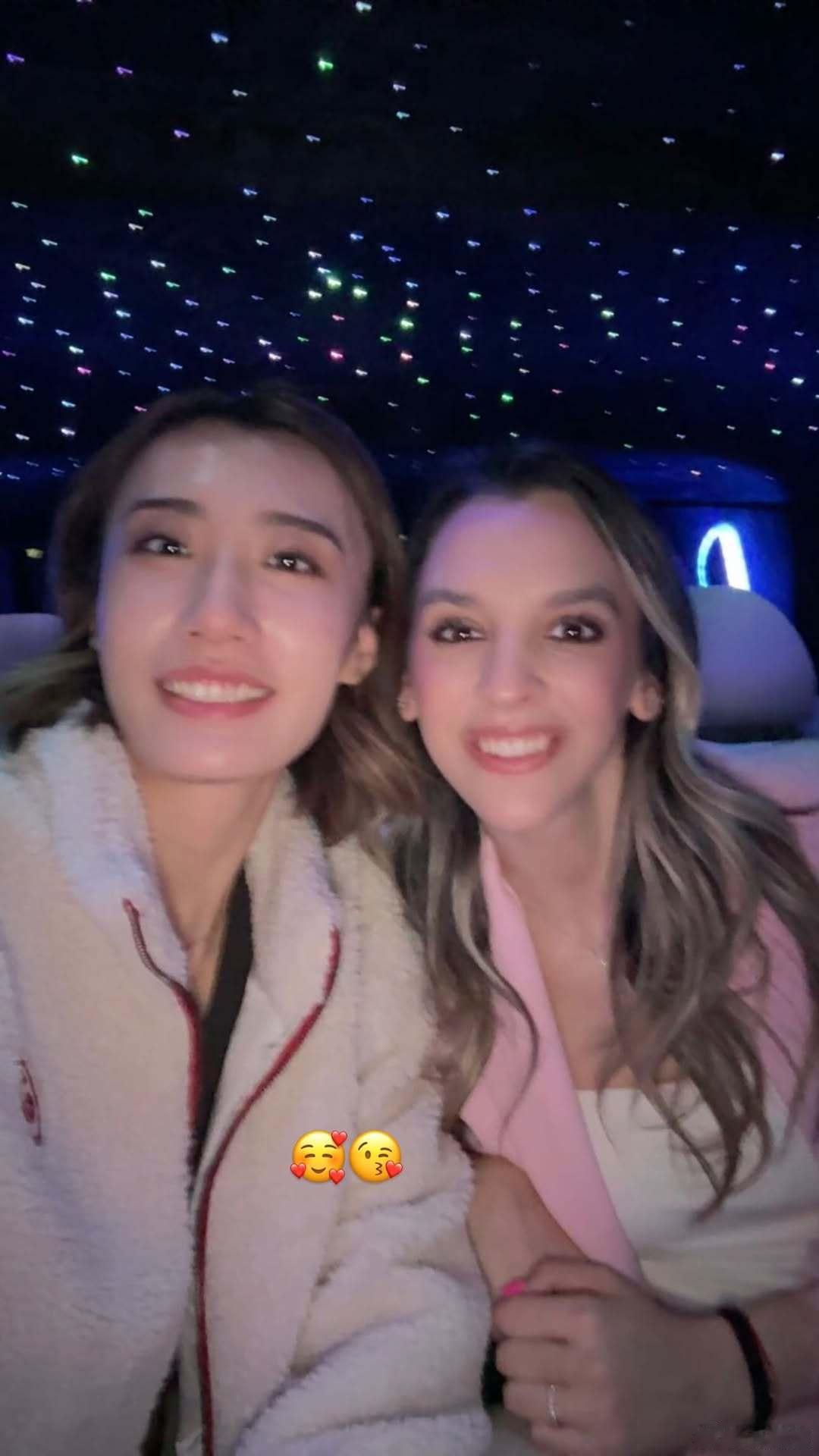 王媛媛国际排坛动态王媛媛更新社交媒体：那是我一生中最幸福的时刻，而我却不知道。 