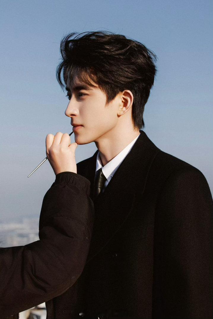 敖瑞鹏5月进组筹备敖瑞鹏即将进组错世录 哇塞了啊，敖瑞鹏这个资源也是太顶了吧！！