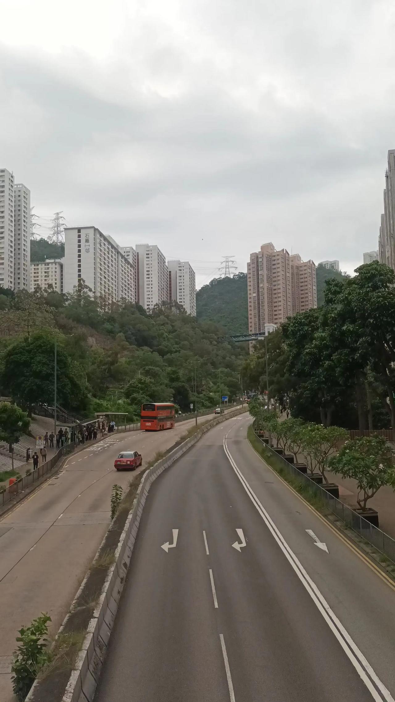 依山傍水，早安。