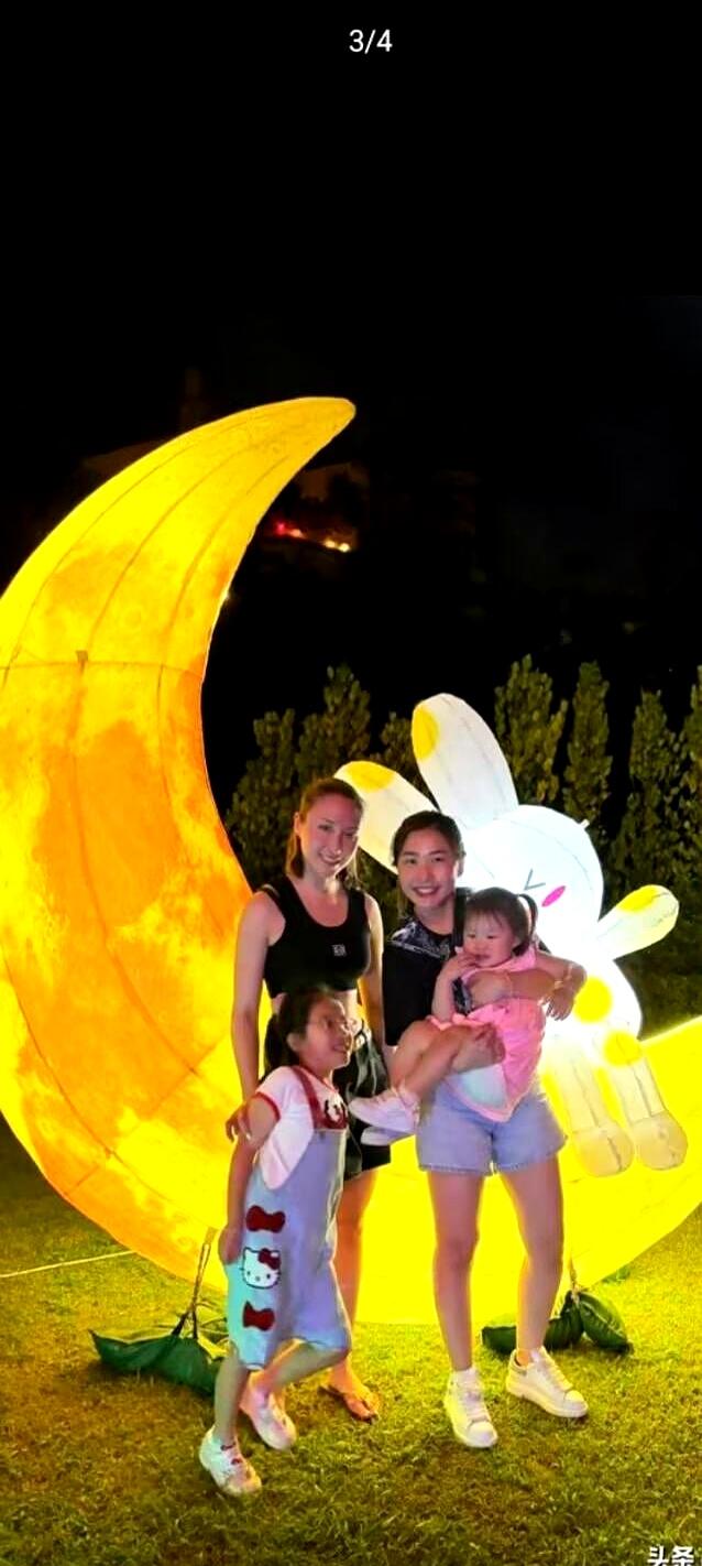 又一次没露面？
中秋夜，何猷启回布力径大宅参加陈婉珍的烧烤家宴，与两个女儿团聚，
