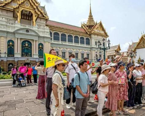 报应终于来了！殴打中国游客、拒之门外、各种区别对待，类似现象过去在海外没少发生。