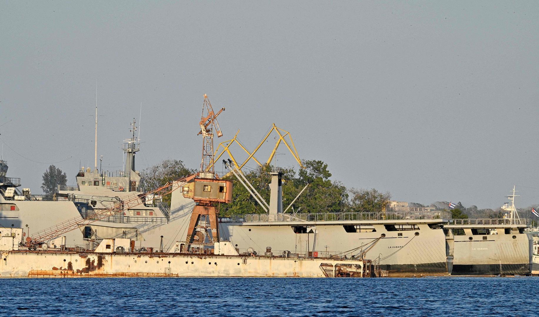 【#美籍快艇闯入古巴并交火7人身份确定#】据新华社报道，古巴政府25日说，一艘美