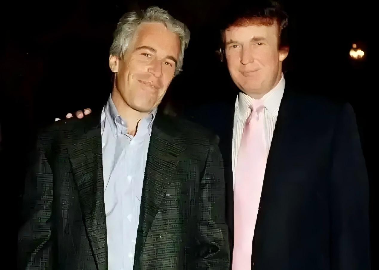 【热点评述】克林顿称：特朗普领导的政府关于公布爱泼斯坦案文件的操作意在找“替罪羊