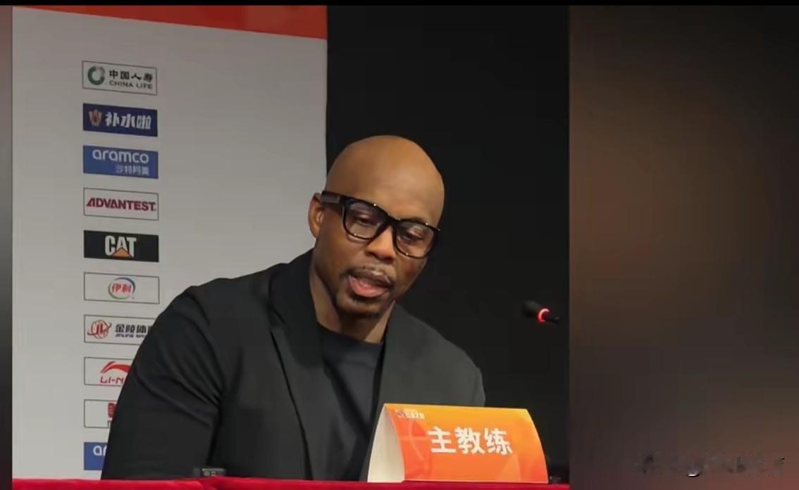 如果米切尔真的去北京北控，那么广州这边最受影响的应该就是徐昕了吧，毕竟自从租借到