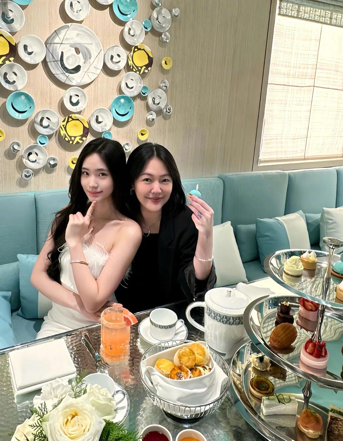 小S二女儿，被骂上热搜！

1月4日一大早，小S的二女儿Lily，突然被骂上热搜