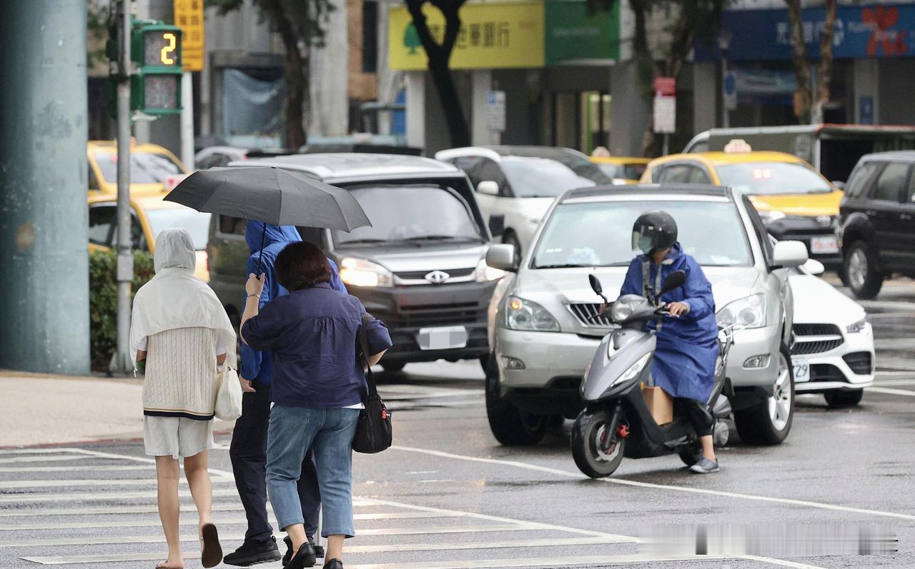 回台北之后，每次走到马路上，内心总是不由地升起一个疑问？「大台北地区的开车司机，