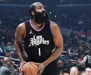 北京时间2月11日4:30，NBA常规赛快船主场迎战东部鱼腩活塞！


快船上一