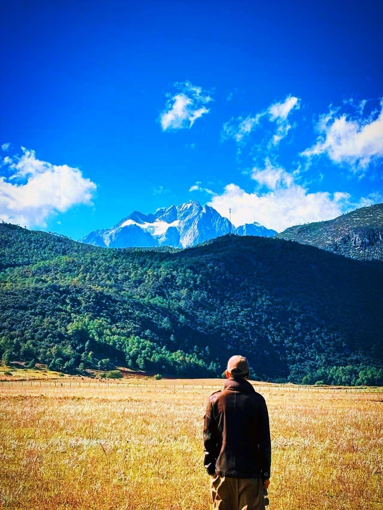 人前的风光， 其实根本安顿不了自己， 总是有人比你更风光； 人后的精致， 才是自