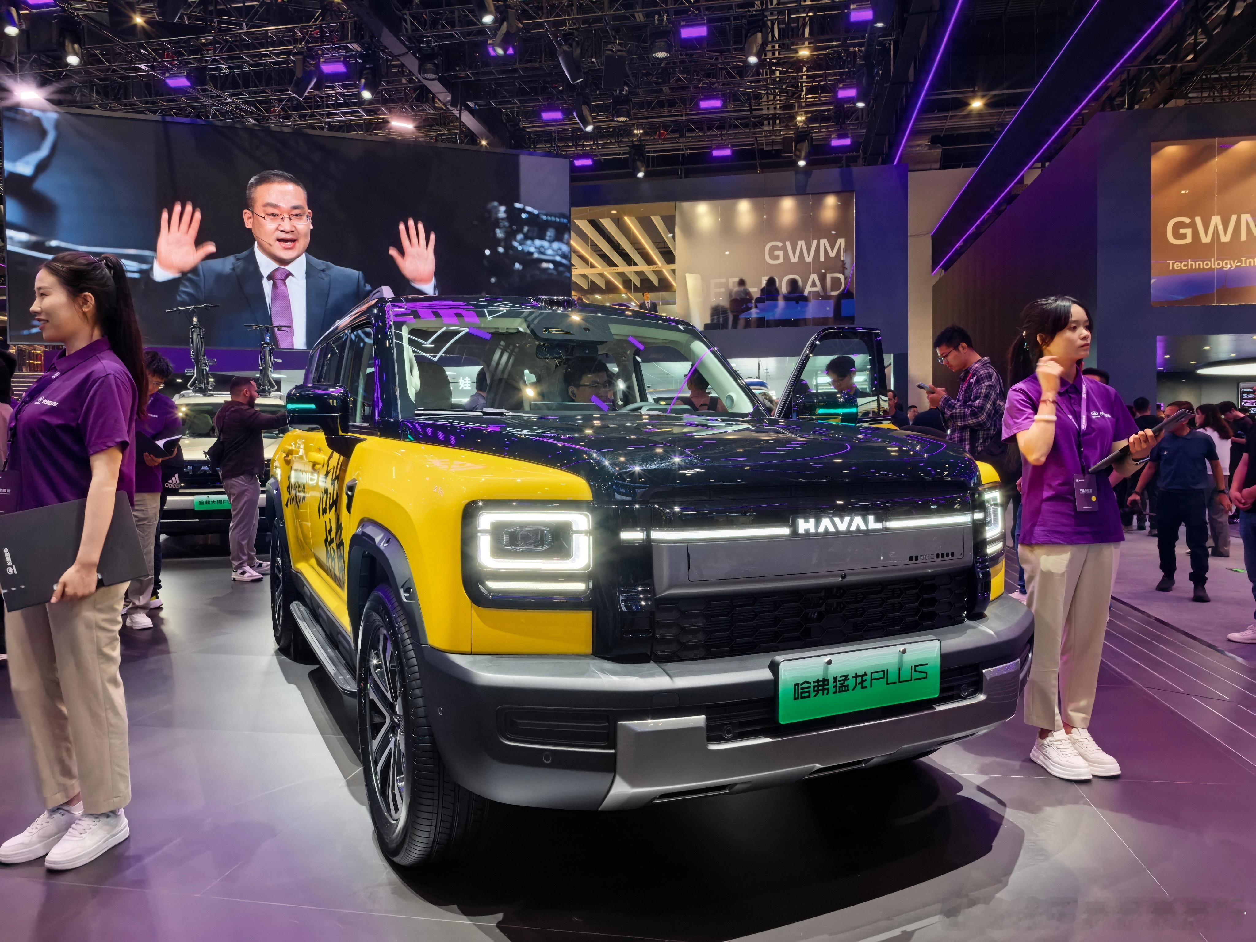 北京车展，猛龙PLUS七座版全球首秀，19.38万起预售。2+3+2灵活布局，后