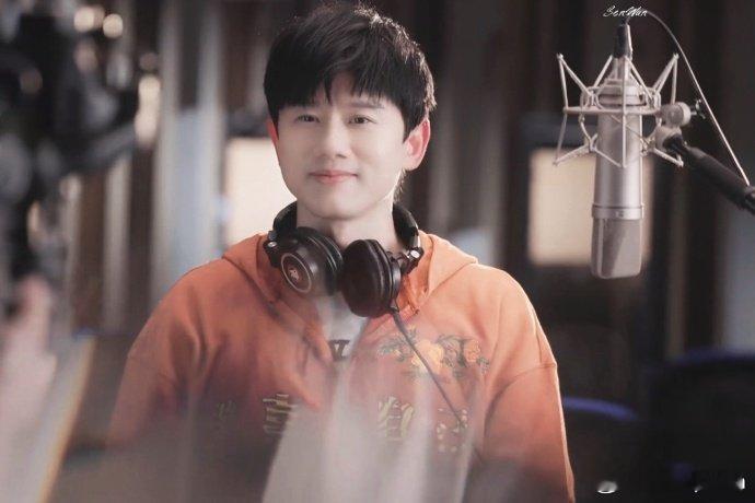 张杰希望2026鸟巢场数突破纪录张杰对演唱会真的用心到极致，每一场的策划与细节都