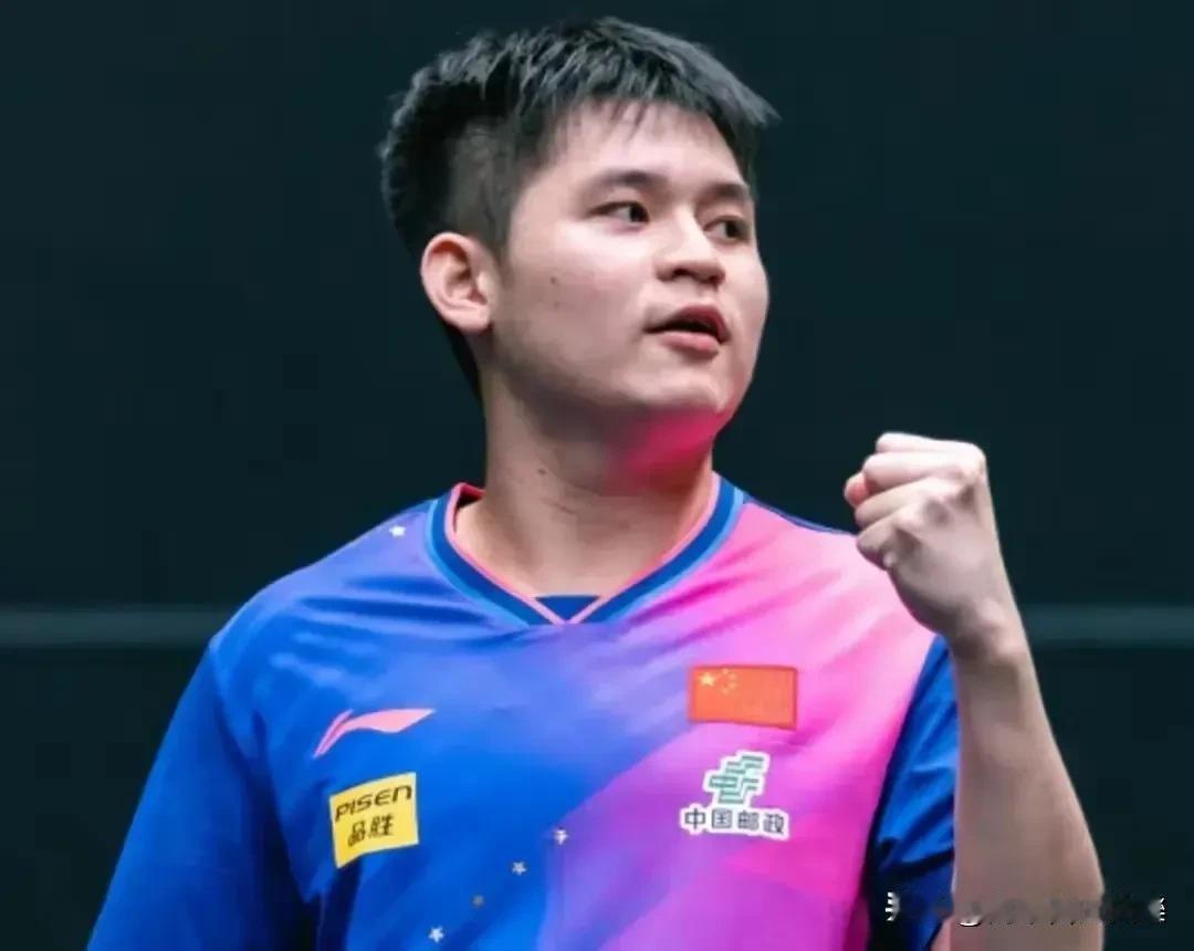 大满贯赛事激战正酣，男单四强席位已锁定两席，荣耀属于：[玫瑰]
1. 林诗栋🇨