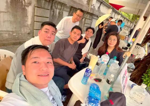 蓝营春天来了，继罗智强之后，卢秀燕再次跟进郑丽文！
随着郑丽文拍板确认在7月25