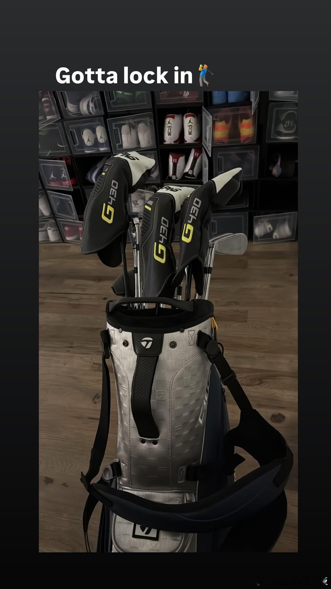 玩家+1拉拉维亚更新Ins动态，晒出自己的高尔夫球装备🏌️ 