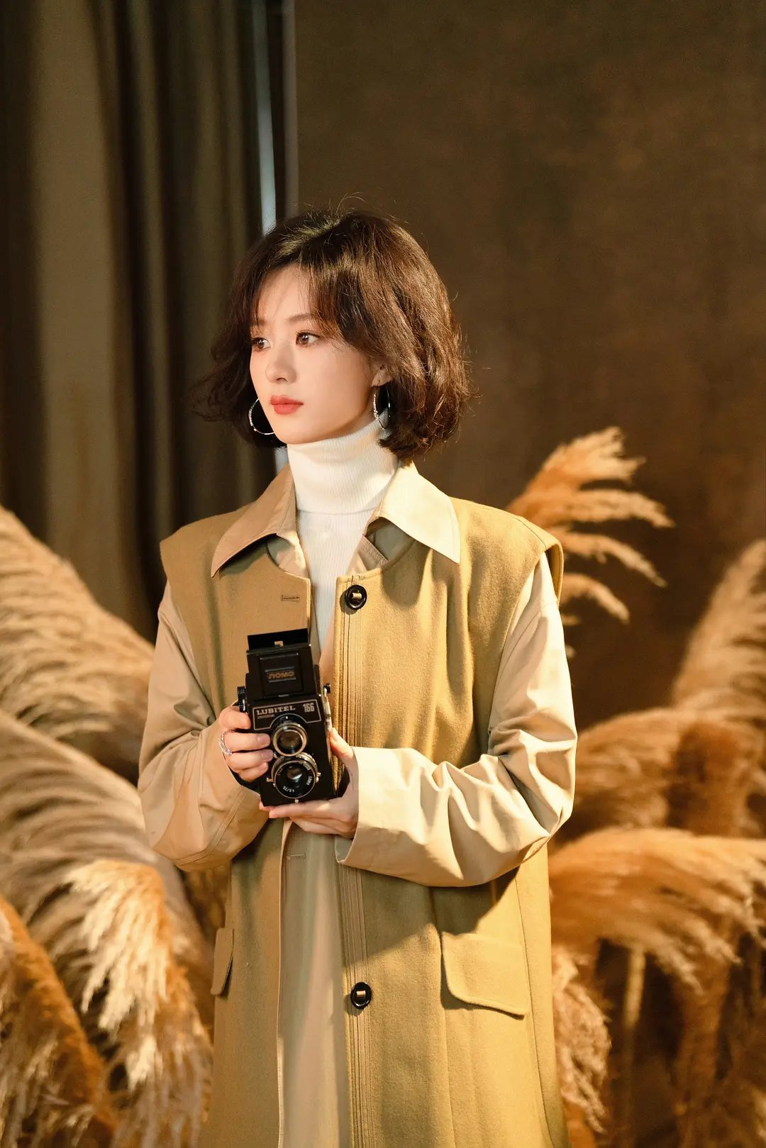 赵丽颖这个发型有点显老 ​​​