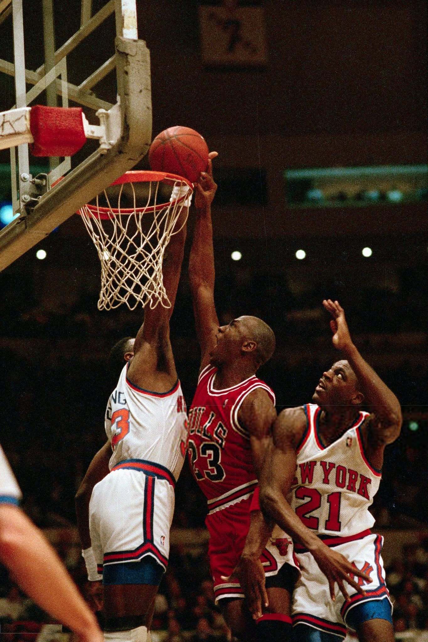 Michael Jordan 上篮不忘乳韩 